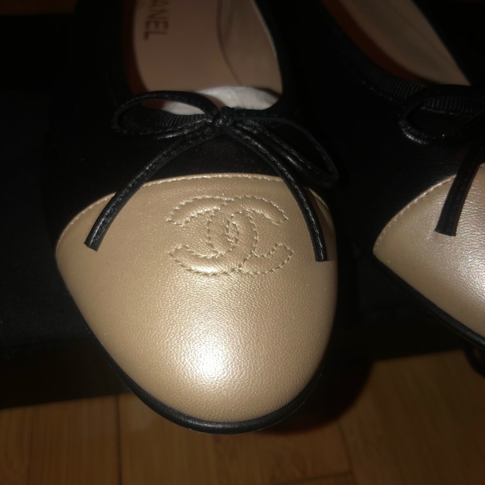 Brand new Chanel leather ballet flats Sz. 40 - Picture 2 of 7